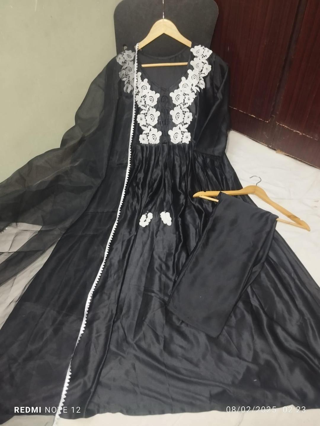 3 Pcs Women's Stitched Embroidered Maxi Suit
