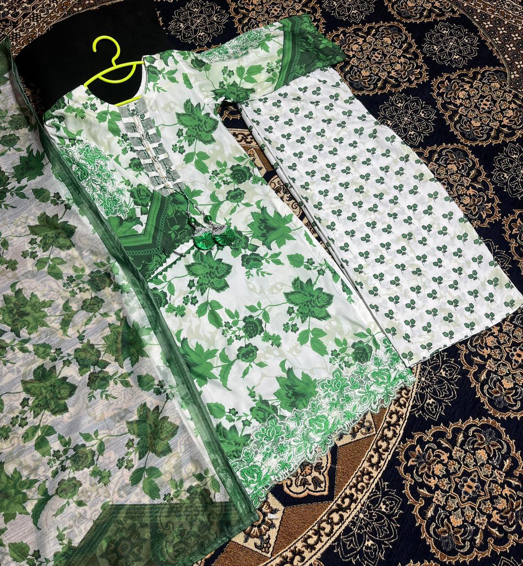 3 Pcs Girl's Lawn Printed Stitched Suit