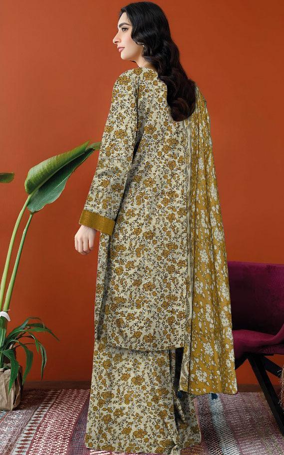 3 Pcs Women's Unstitched Khaddar Printed Suit